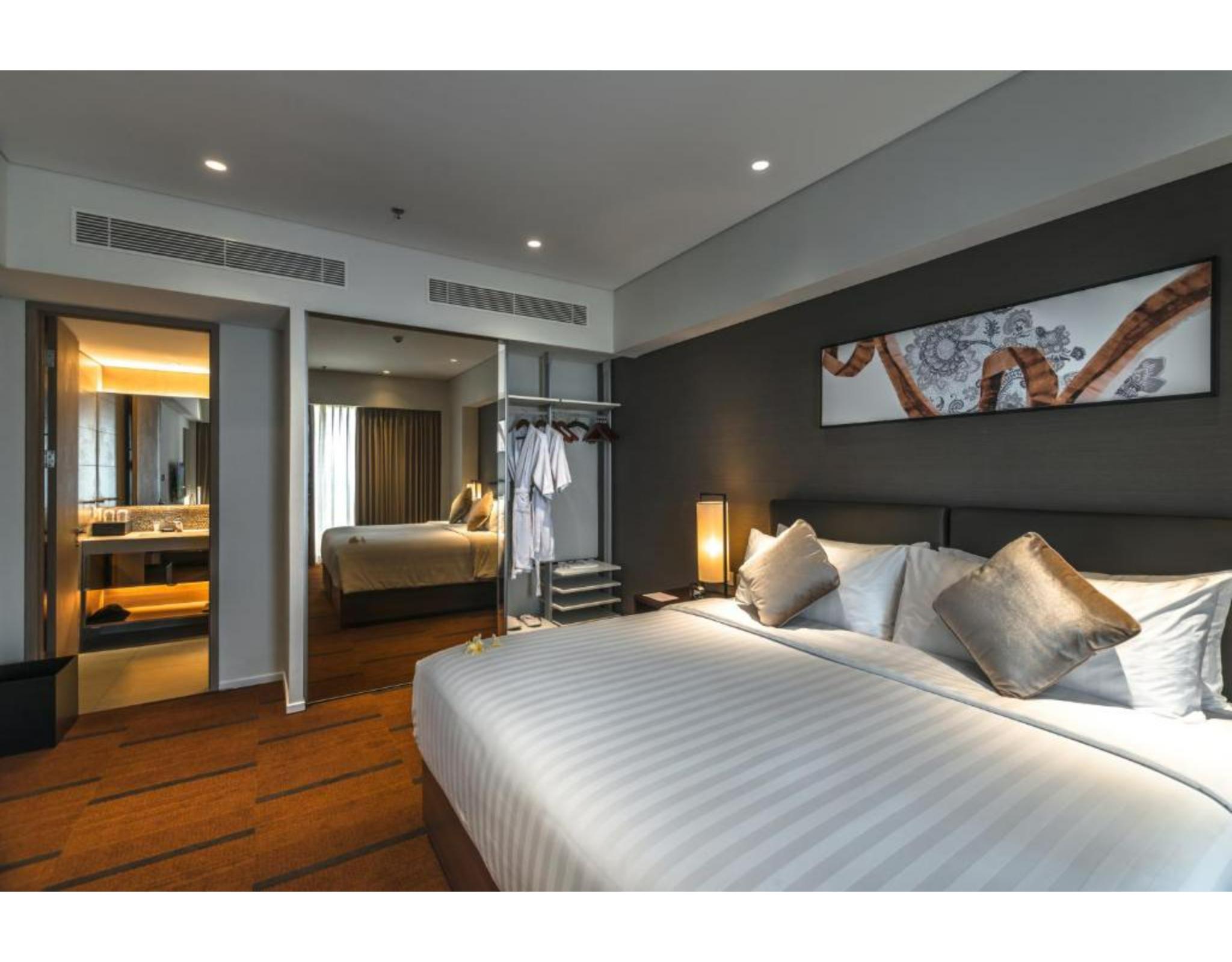 Oakwood Hotel&residence 5* Surabaya