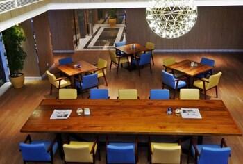 Oakwood Hotel&residence