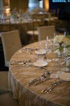 Oakwood Hotel&residence